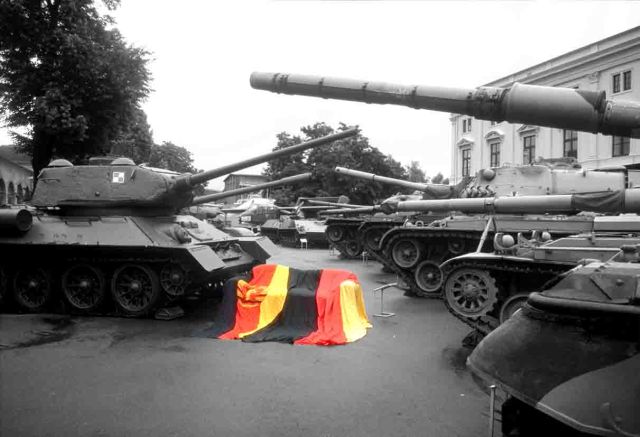 Ehemaliges DDR-Armeemuseum in Dresden, Sachsen, 08. Juli 2000