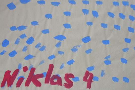Kinderbild „Punkte und Linien”, gemalt von: Niklas (4 Jahre)