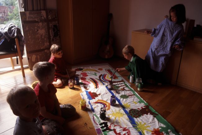 Kindermalen im Rahmen des Sommer-Kultur-Wochenendes in der Matthäuskirche in Backnang, Juli 2005