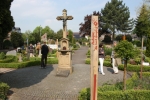 St. Cornelius Kirche und Friedhof Geyen, Landkreis Bergheim, Mai - Juli 2010