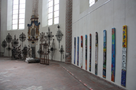 Seelenbretter® von Bali Tollak in der Nicolaikirche Görlitz, Oberlausitz/Sachsen, Mai bis November 2012