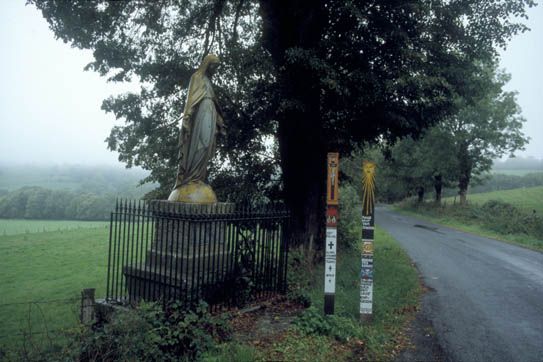 Marienstatue bei La Boissonade, Aubrac, 7. Oktober 2003
